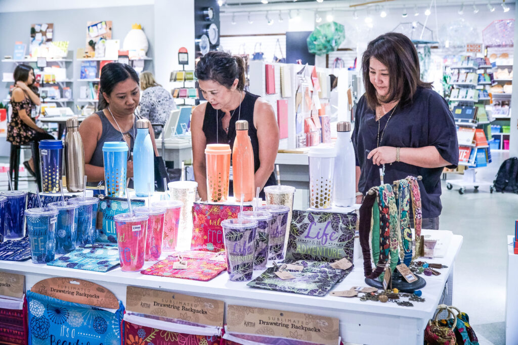 LA Mart celebrates a successful 2017 summer market