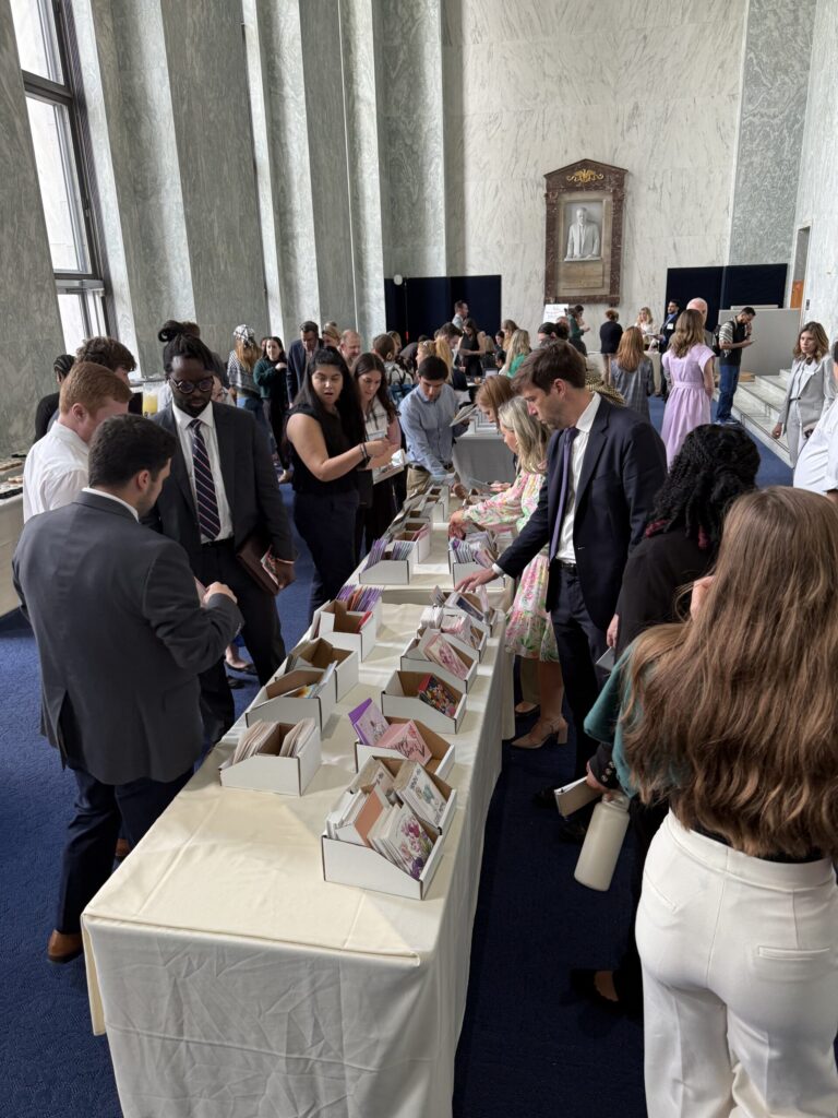 Keep US Posted celebrates Mother’s Day with members of Congress