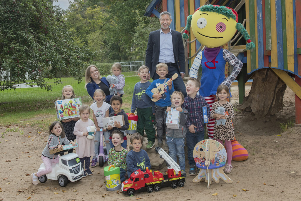 Spielwarenmesse provides new toys to welfare institutions