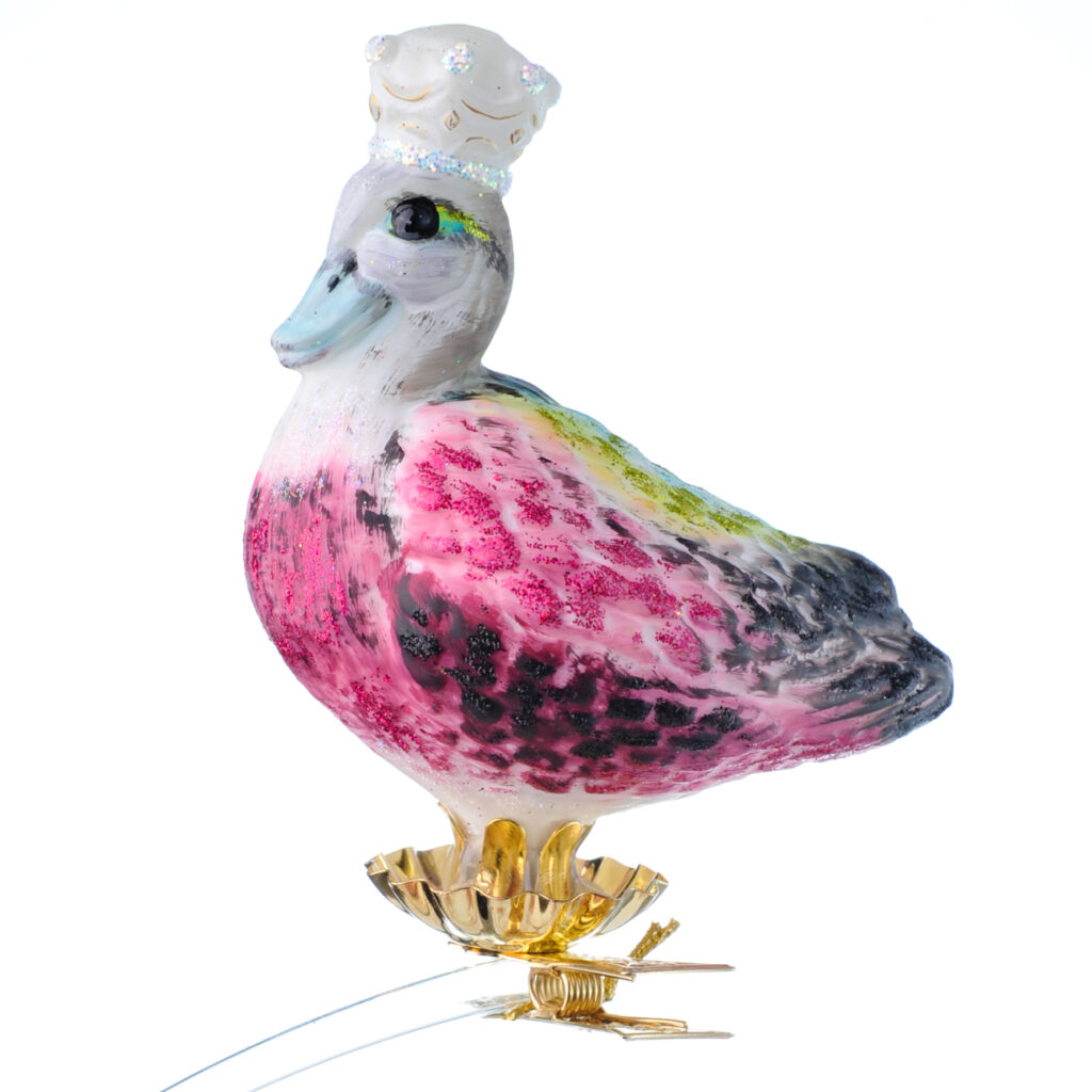 Whitehurst introduces new line of ornaments at Atlanta Spring Gift show
