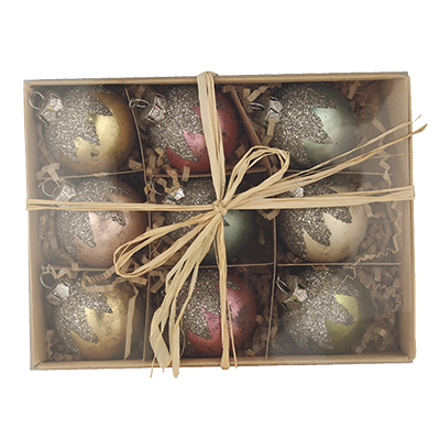 2019 Holiday Ornaments that are Palm-Sized Pleasures